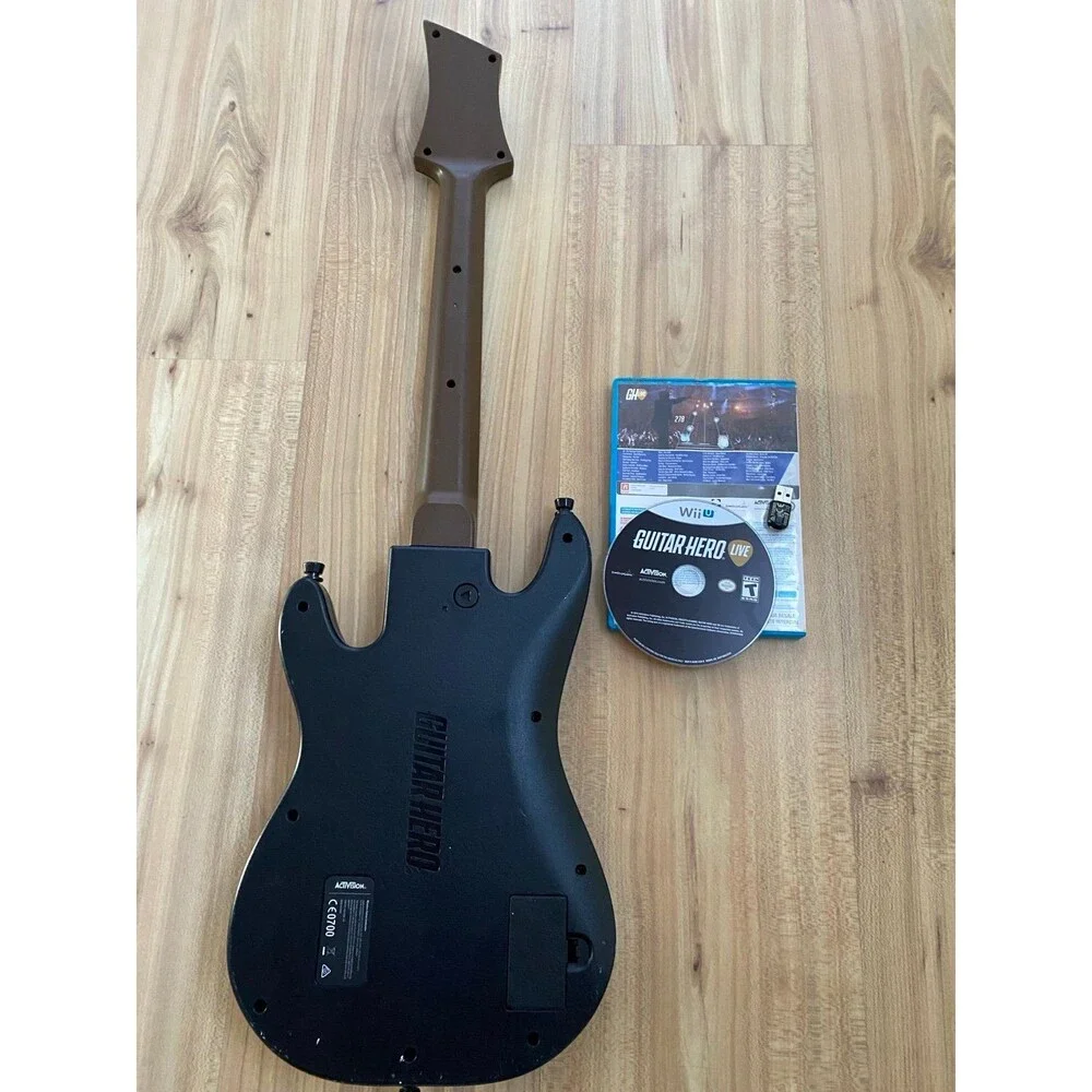 Guitar Hero Live (Wii U, 2015) Bundle Game & Guitar w/wireless Dongle Activision